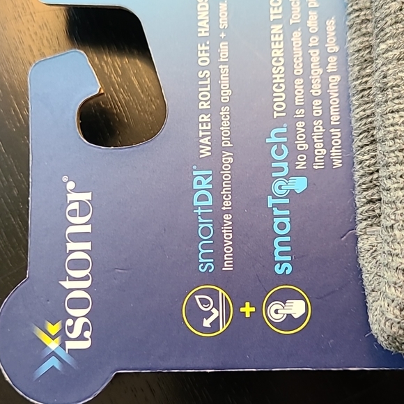 Isotoner touchscreen SmartDri gloves - Picture 7 of 11